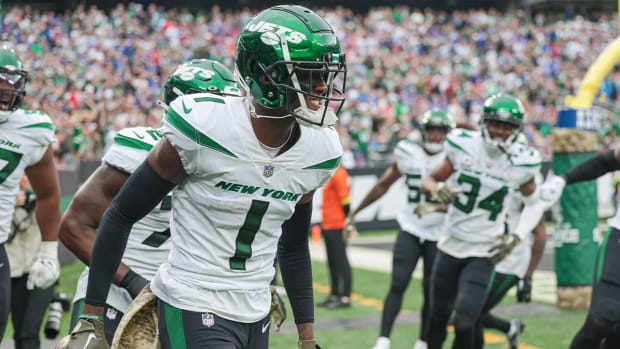 Nov 6, 2022; East Rutherford, New Jersey, USA; New York Jets cornerback Sauce Gardner (1) celebrates his interception with teammates during the second half against the Buffalo Bills at MetLife Stadium.